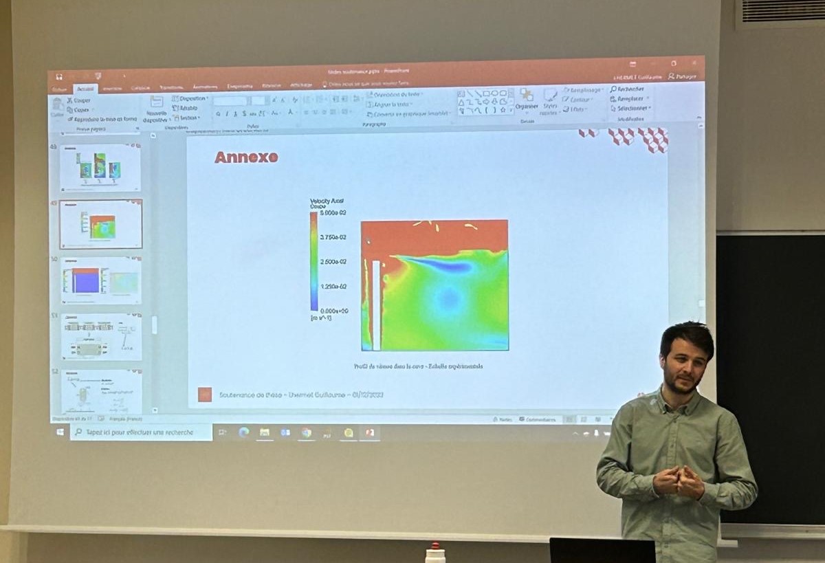 Guillaume Lhermet presenting his thermo-hydraulic simulation work